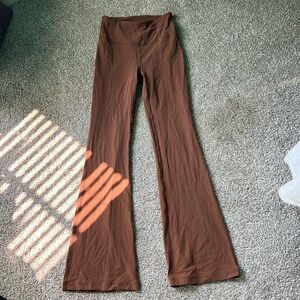 Women’s brown lululemon flare leggings